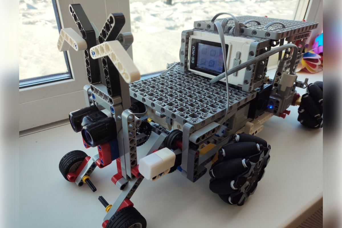 Всепогодный автономный автомобиль для повышения качества жизни северных народов России